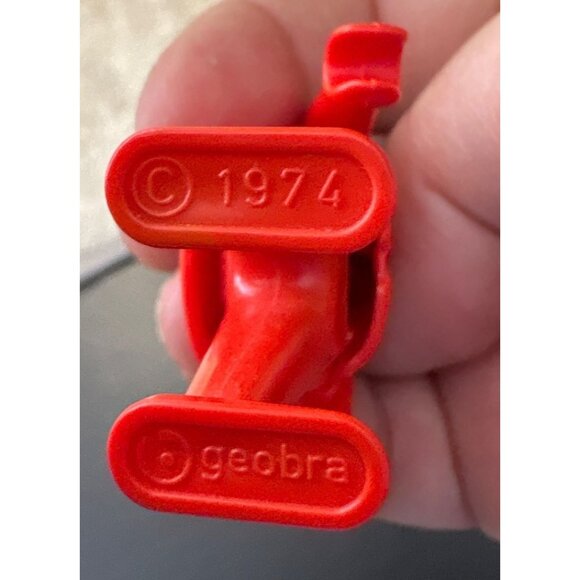 Vintage 1974 Geobra Playmobil Figures Red & Yellow Outfits Set Of 3 Collectible - Picture 4 of 5